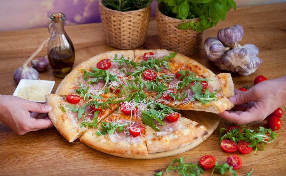 Pizza dietetyczna i pizza z owocami morza